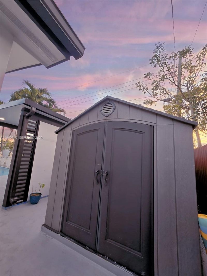 300 NW 77th Way, Pembroke Pines, FL 33024 Photo