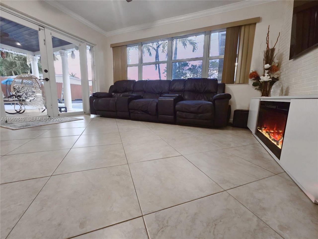 300 NW 77th Way, Pembroke Pines, FL 33024 Photo