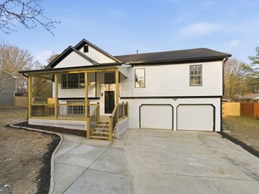 3363 Old Oaks Road, Buford, GA 30519