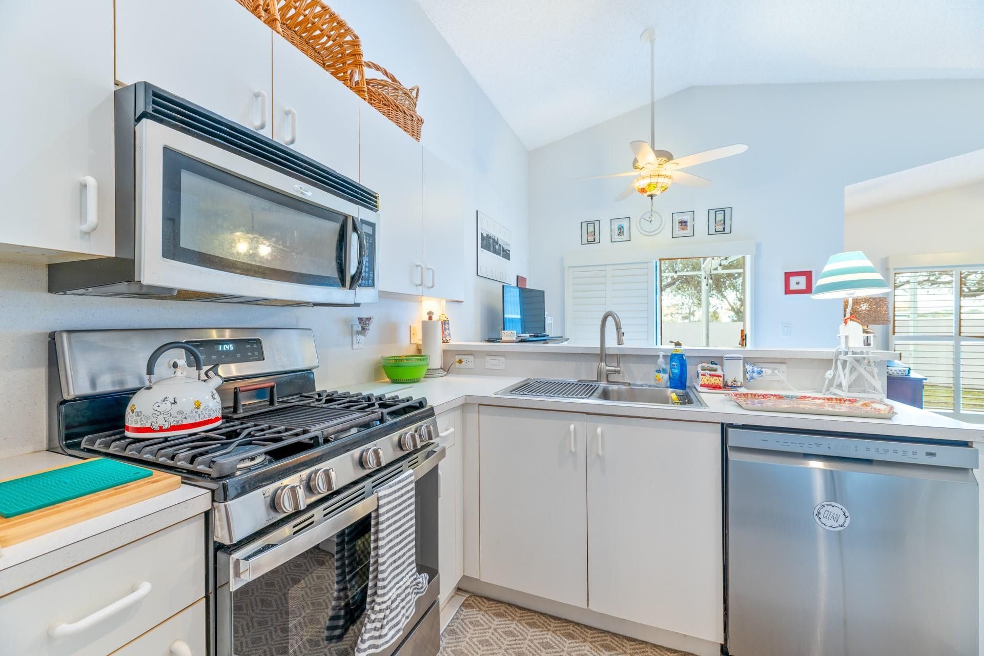 98 Gables Boulevard, Weston, FL 33326 Photo