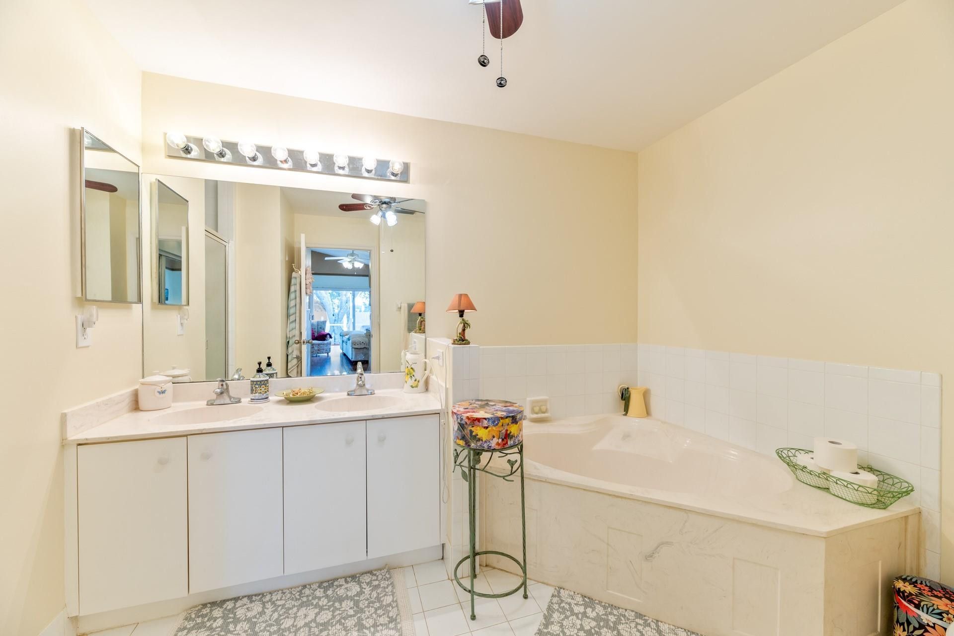 98 Gables Boulevard, Weston, FL 33326 Photo