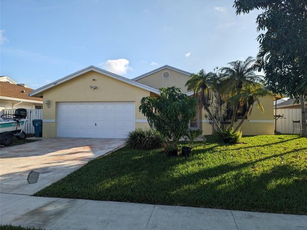 707 SE 3rd Ave, Davie, FL 33004