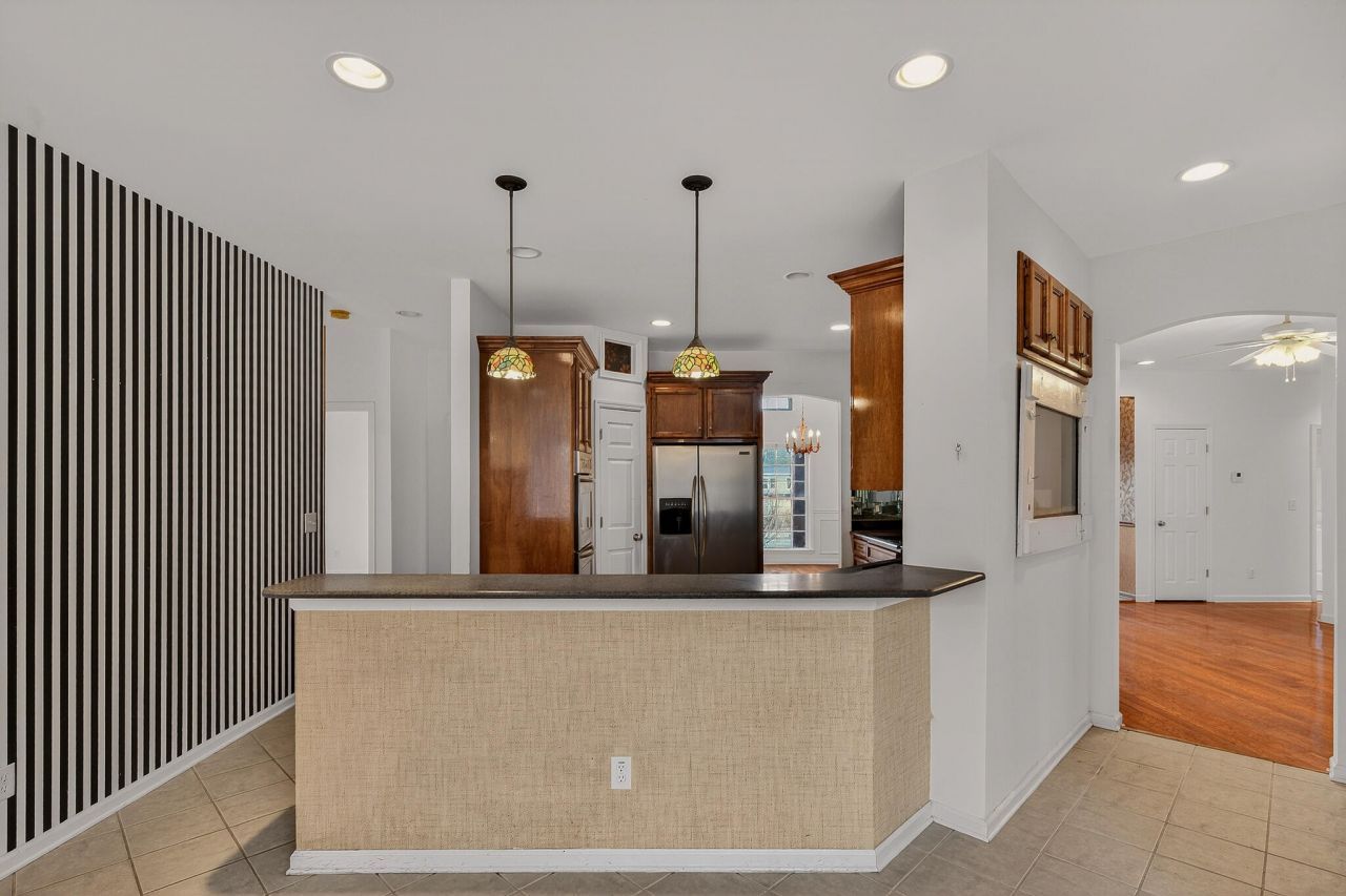 161 Davis Terrace Photo 10