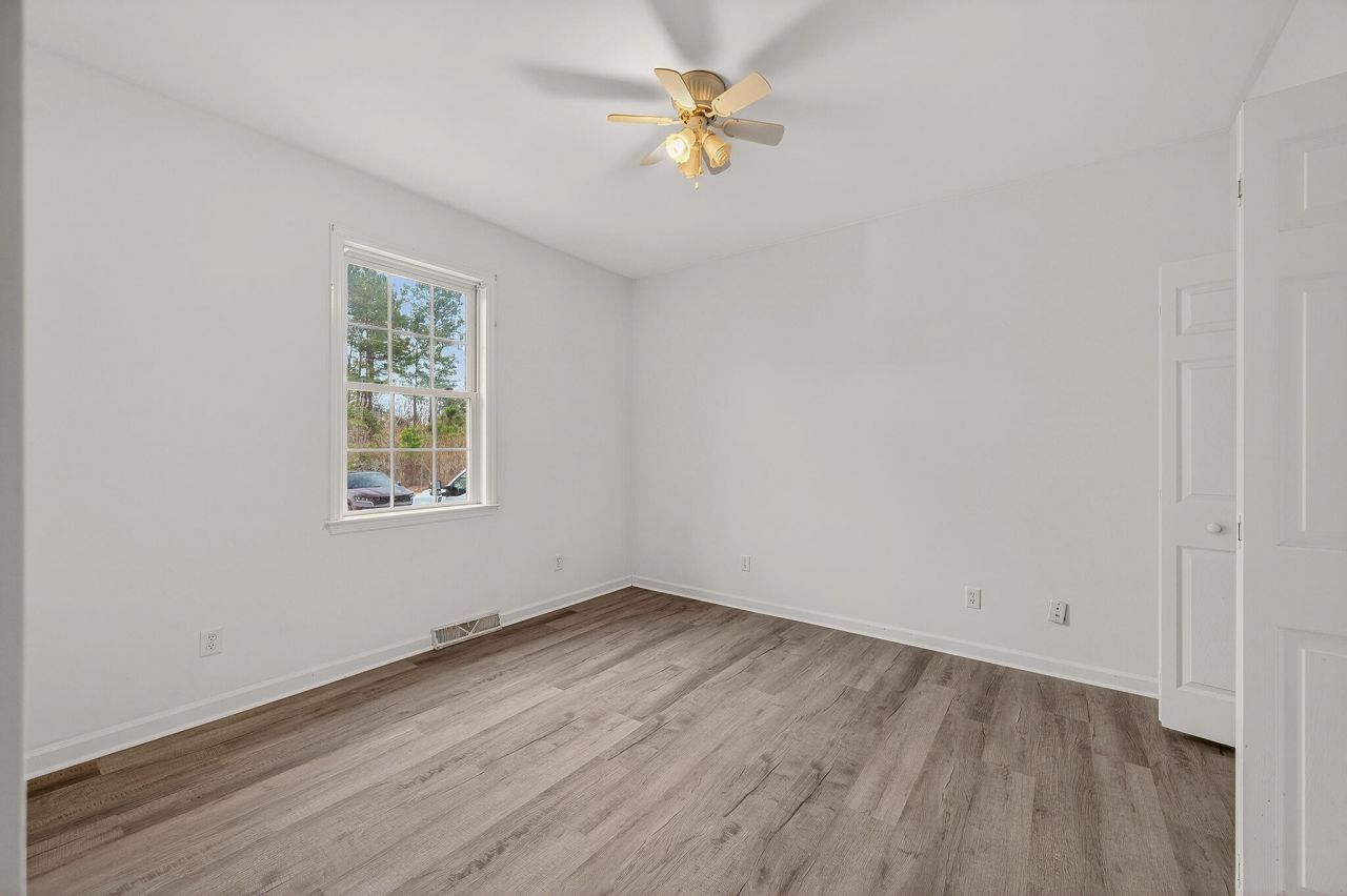 161 Davis Terrace Photo 20