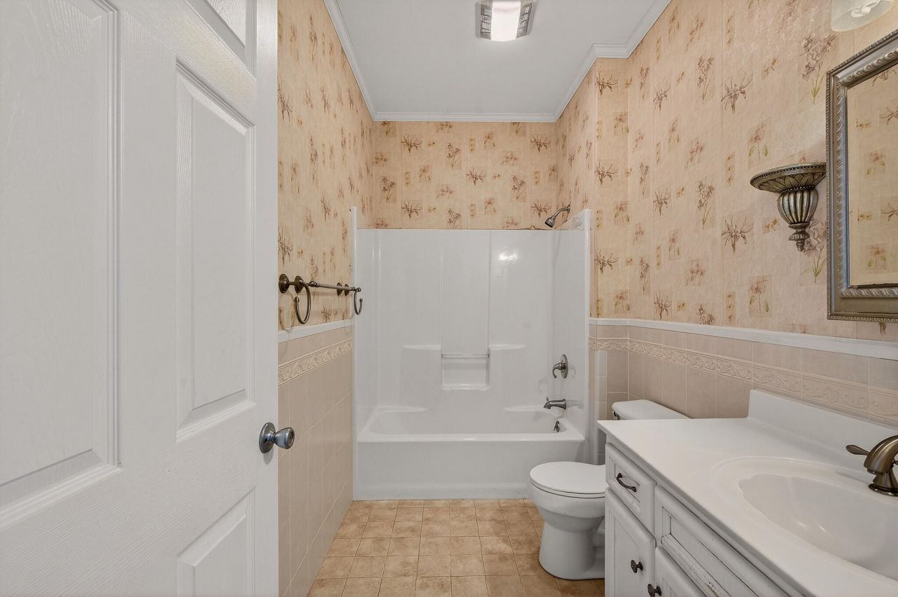 161 Davis Terrace Photo 21