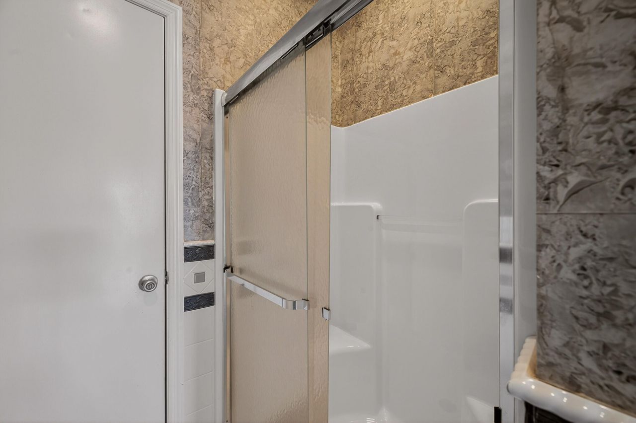 161 Davis Terrace Photo 24