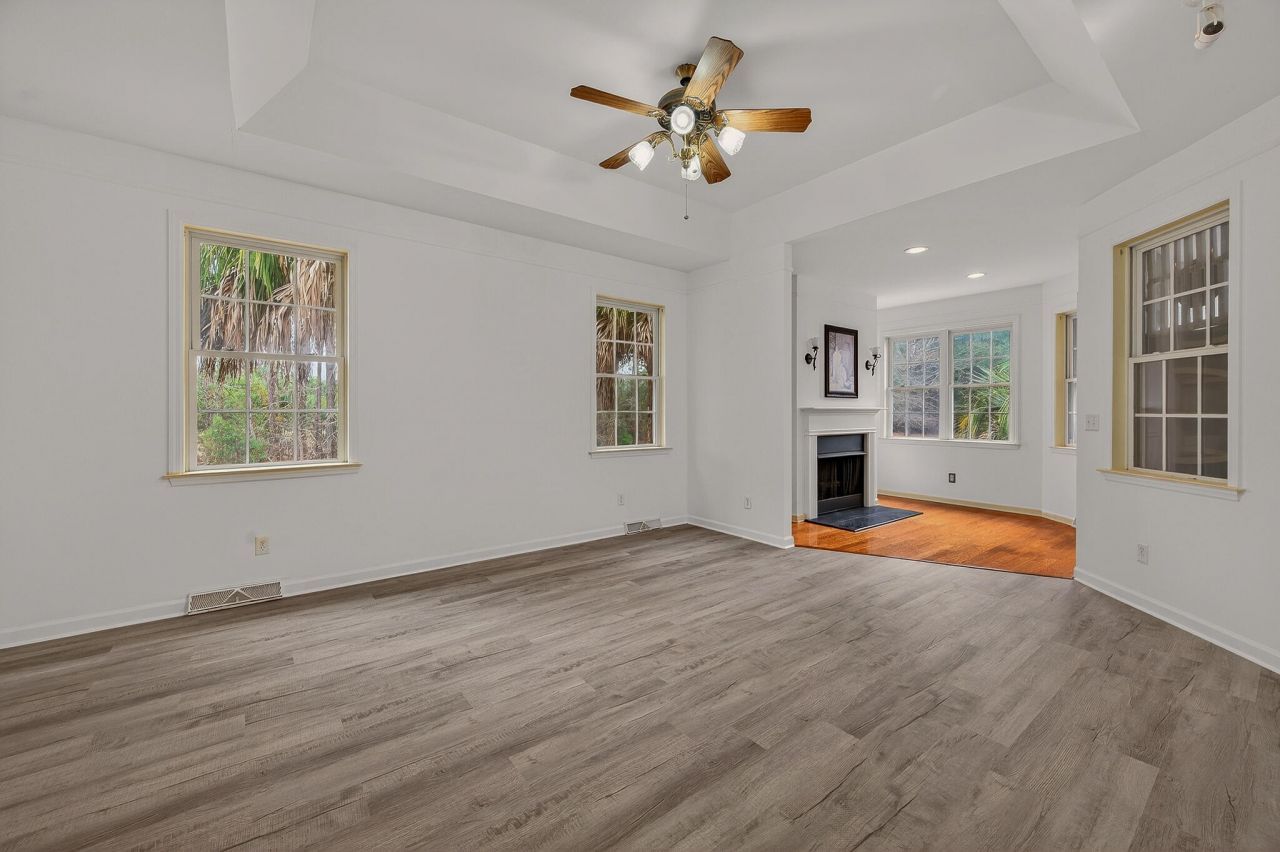 161 Davis Terrace Photo 25