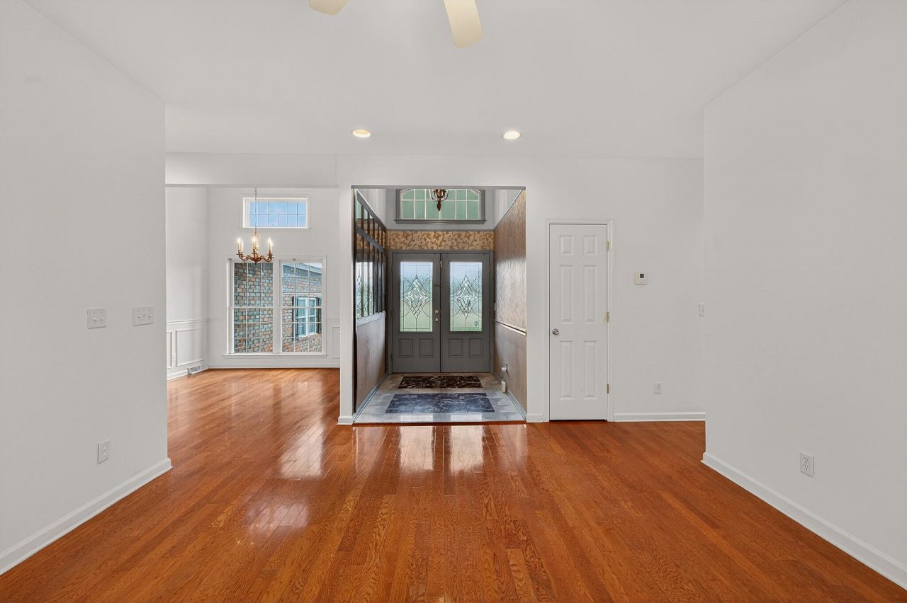 161 Davis Terrace Photo 3