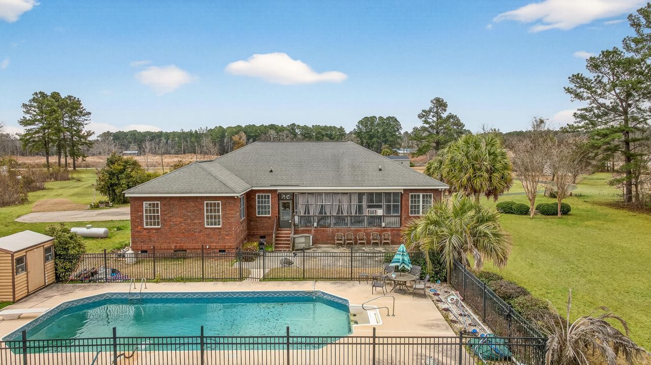 161 Davis Terrace Photo 38