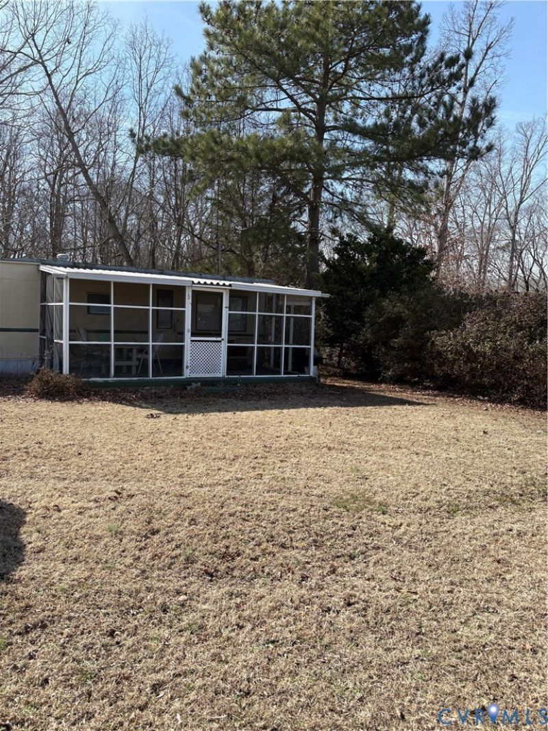 459 James River Overview Spring Grove, VA 23881