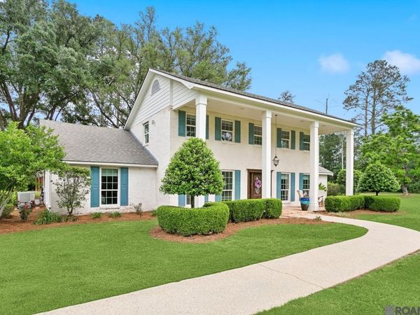 8196 Wildwood Dr, Denham Springs, LA 70706