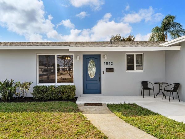 1042 SW 23rd Avenue, Boynton Beach, FL 33426