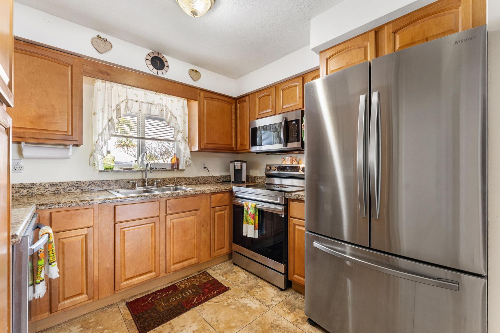 1042 SW 23rd Avenue, Boynton Beach, FL 33426 Photo