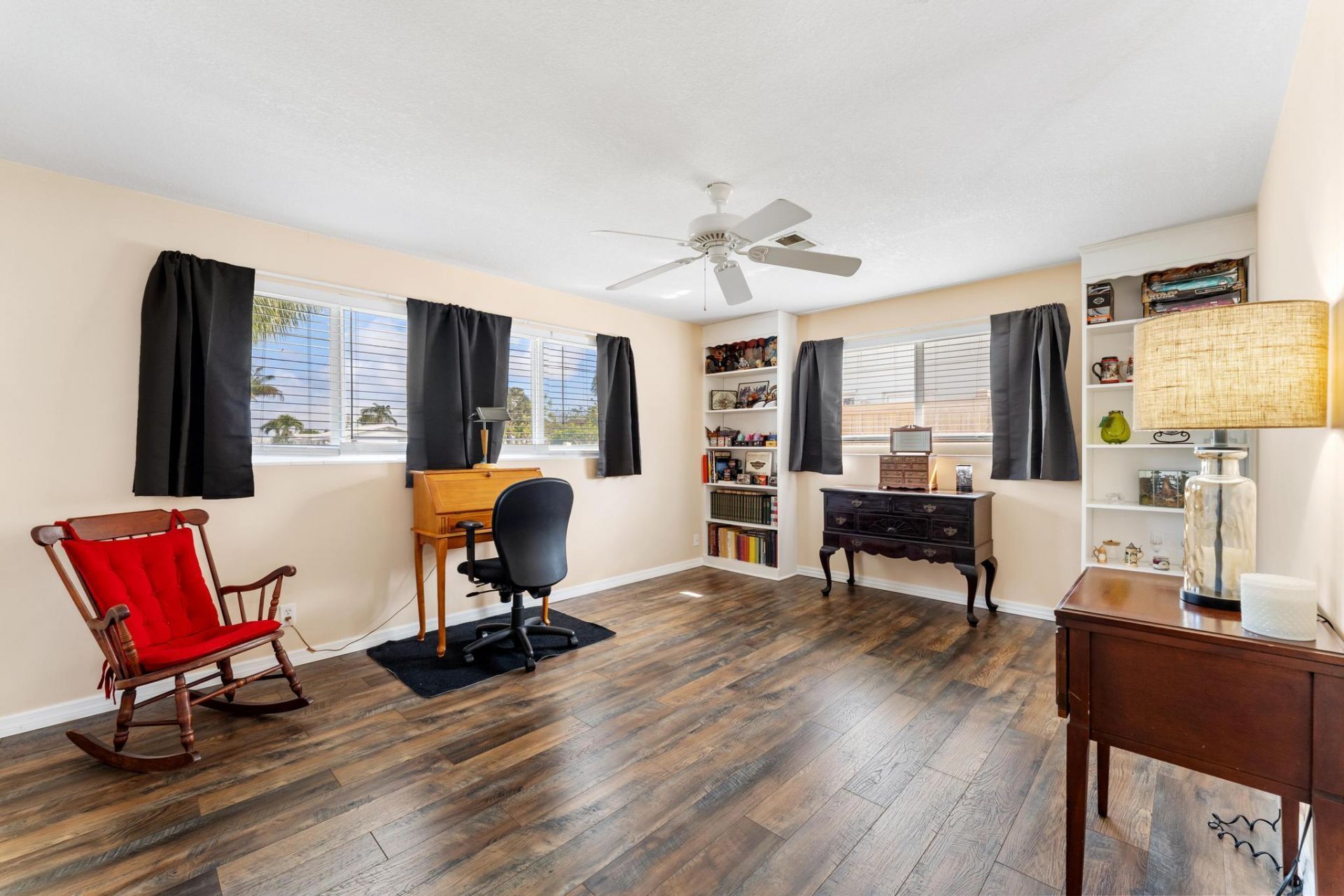 1042 SW 23rd Avenue, Boynton Beach, FL 33426 Photo