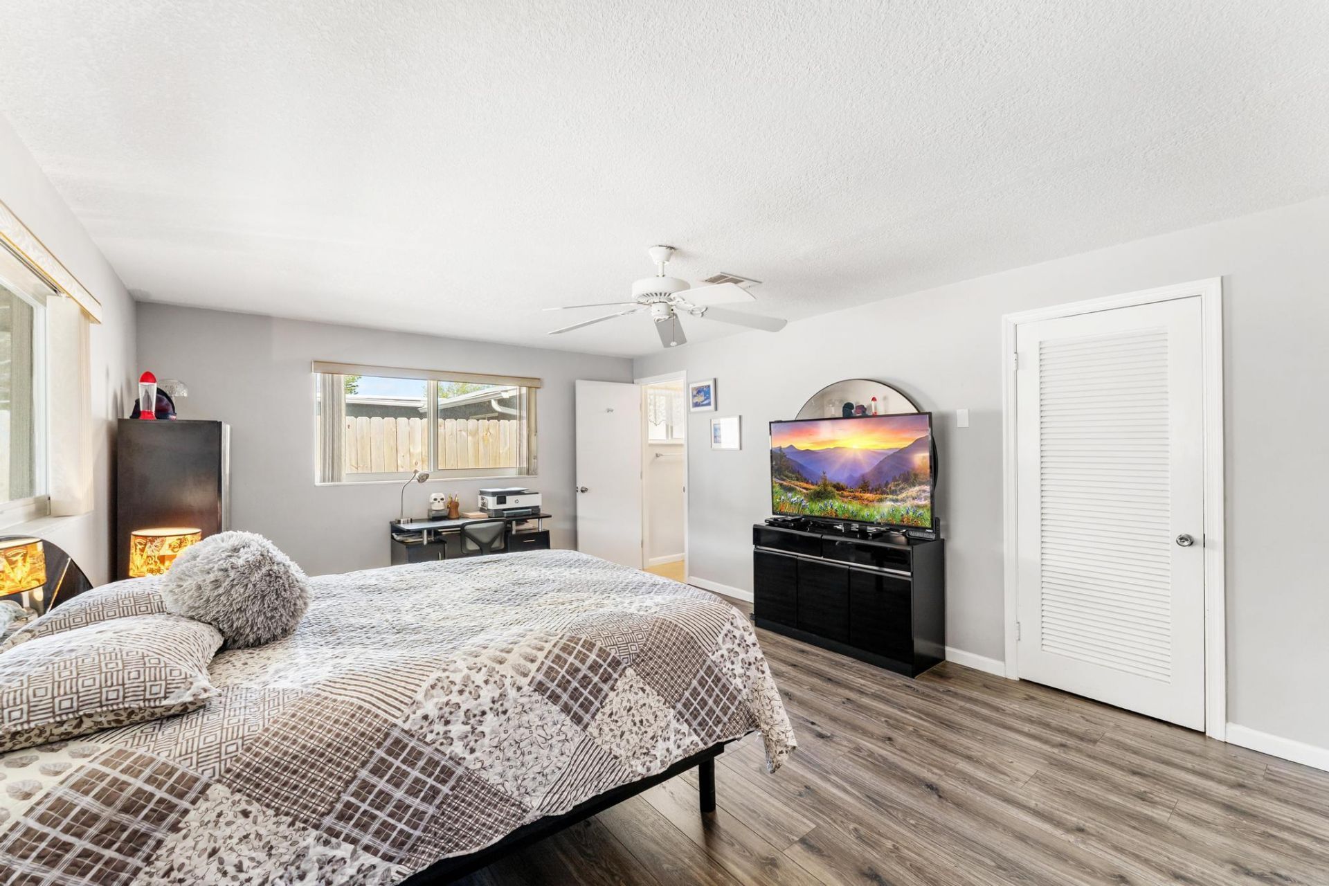 1042 SW 23rd Avenue, Boynton Beach, FL 33426 Photo