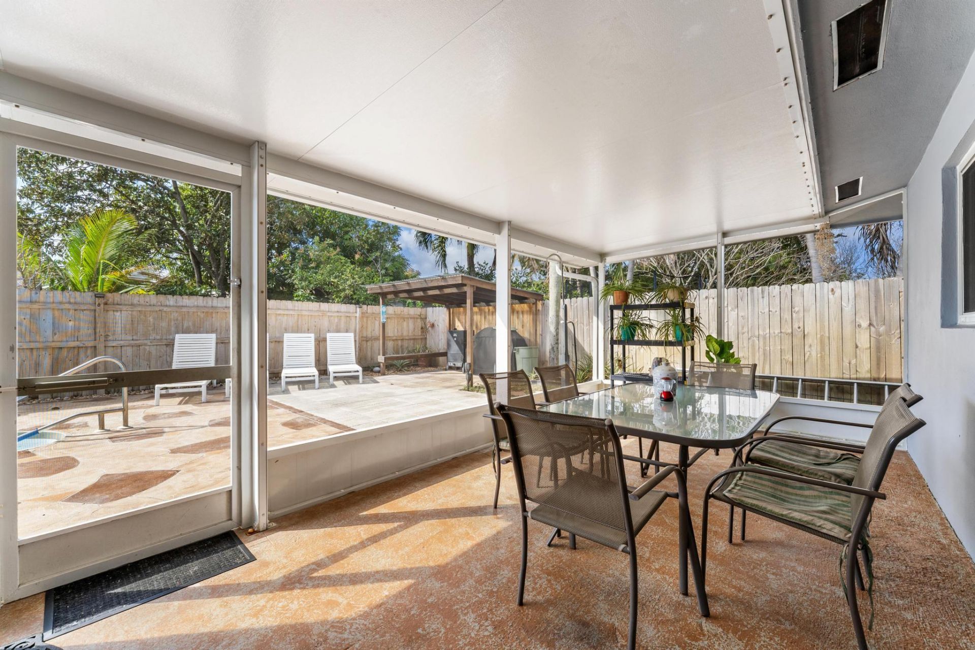 1042 SW 23rd Avenue, Boynton Beach, FL 33426 Photo