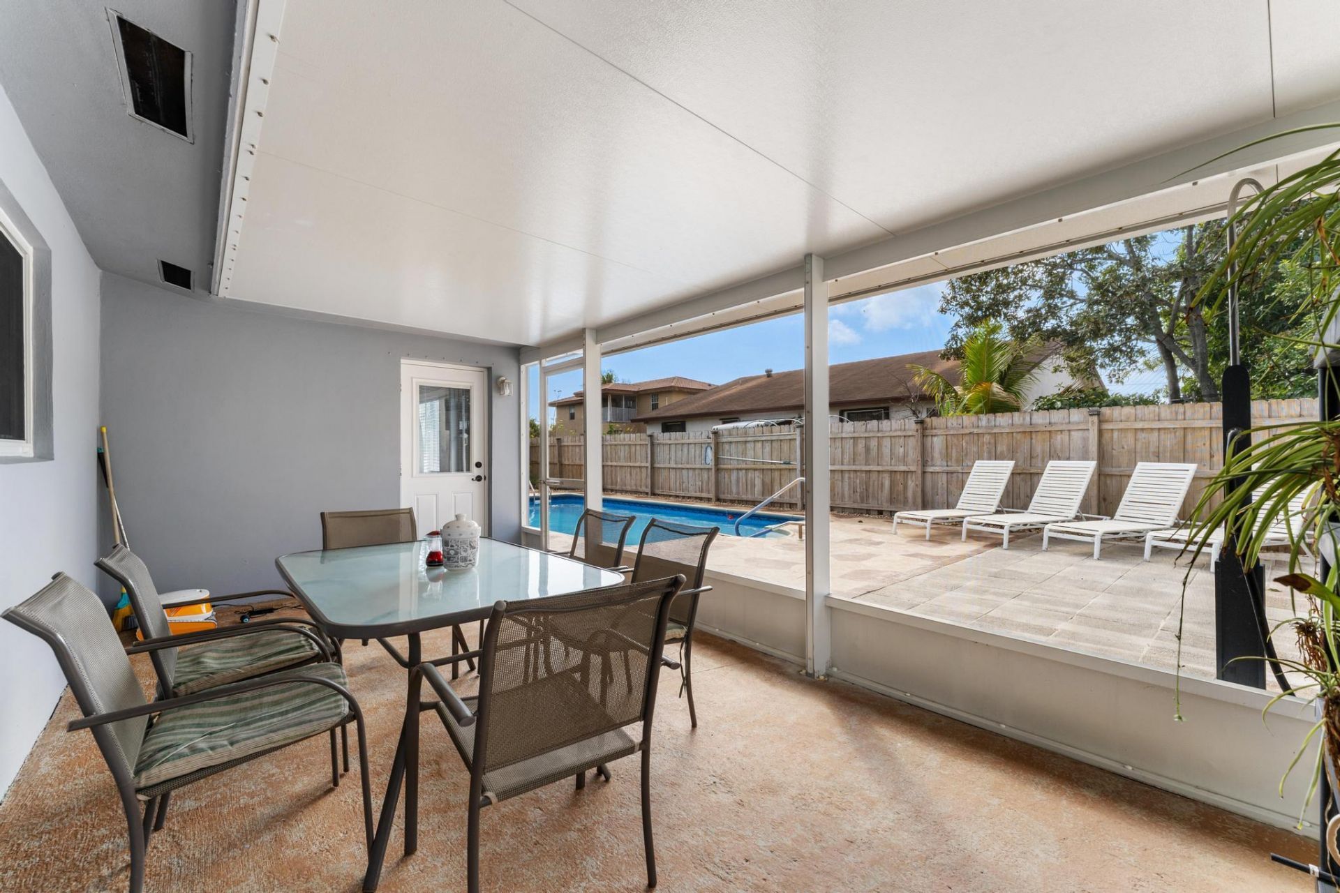 1042 SW 23rd Avenue, Boynton Beach, FL 33426 Photo