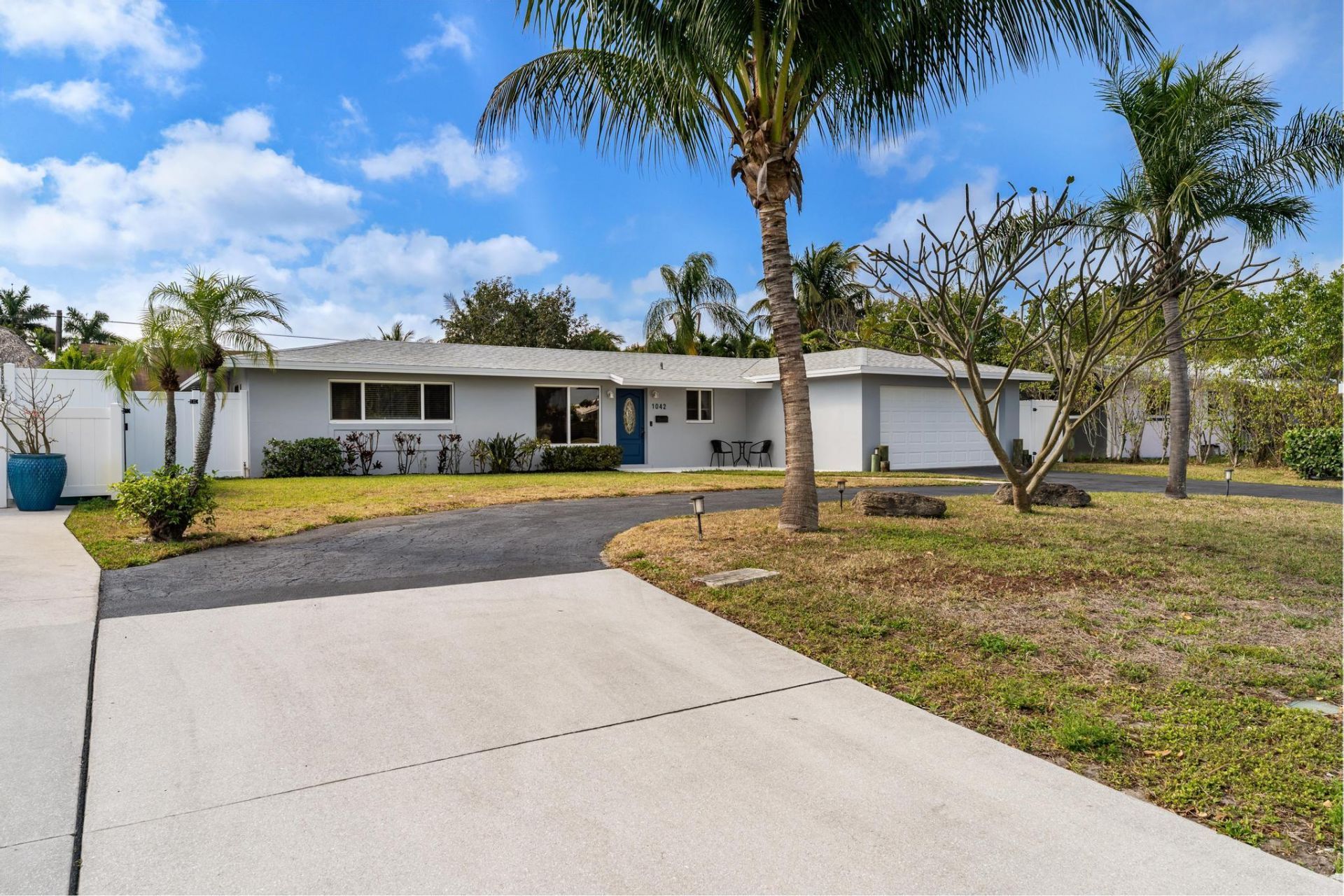 1042 SW 23rd Avenue, Boynton Beach, FL 33426 Photo