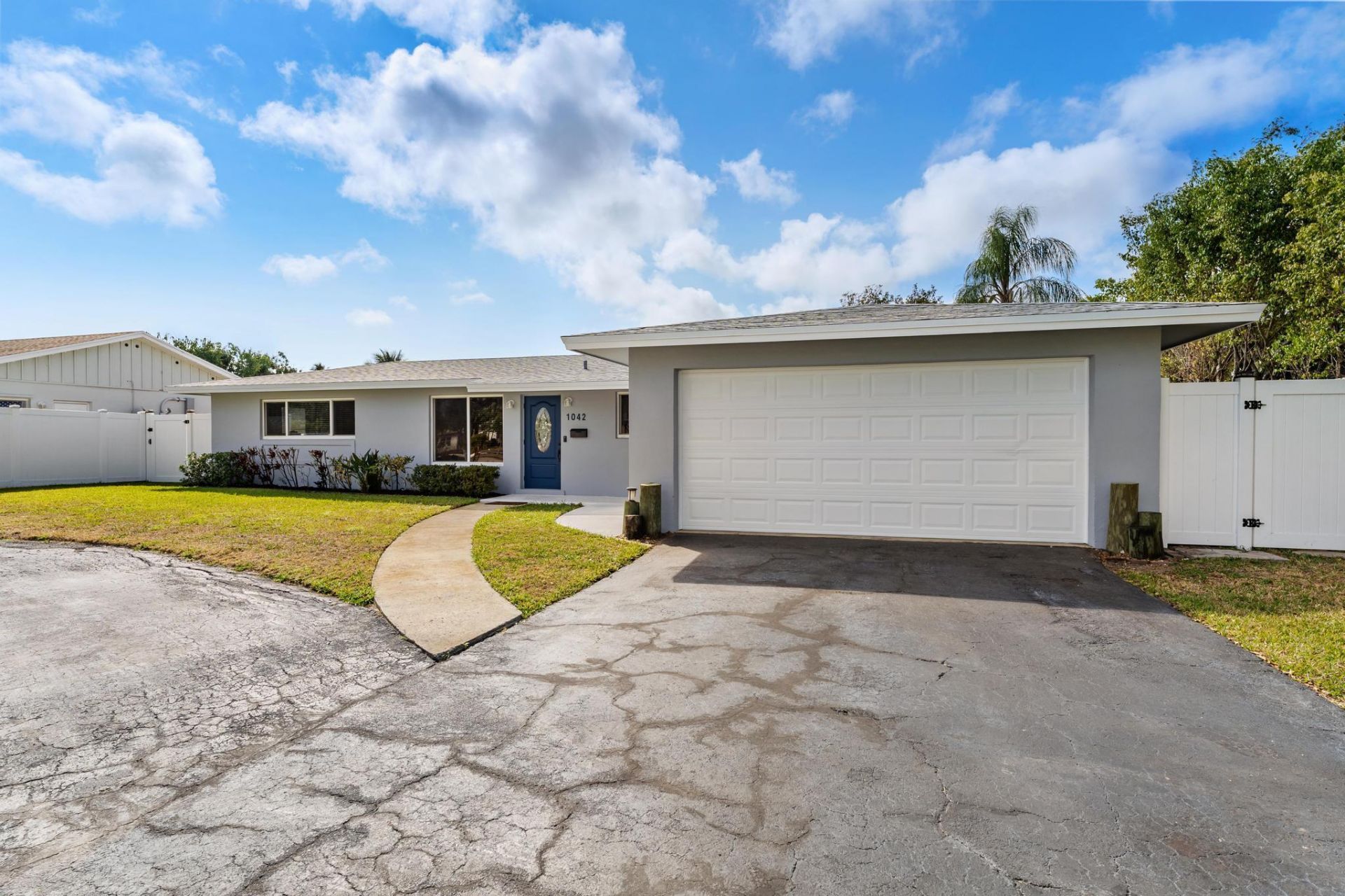 1042 SW 23rd Avenue, Boynton Beach, FL 33426 Photo