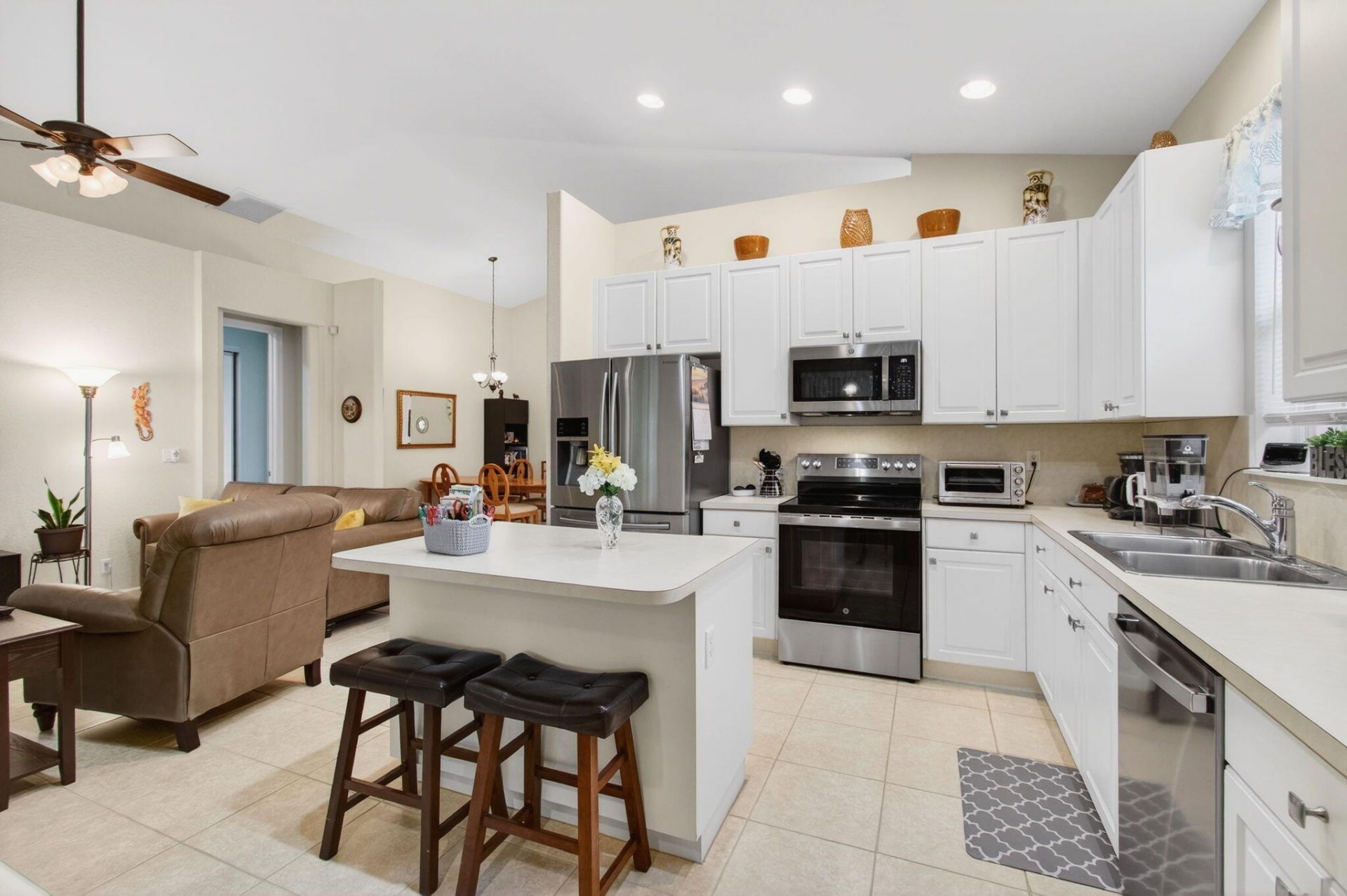 9503 Sandpiper Lane, West Palm Beach, FL 33411 Photo