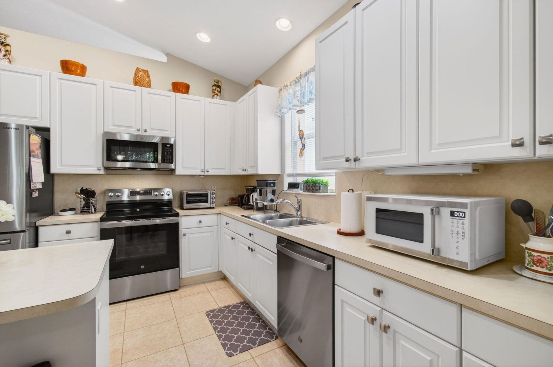 9503 Sandpiper Lane, West Palm Beach, FL 33411 Photo