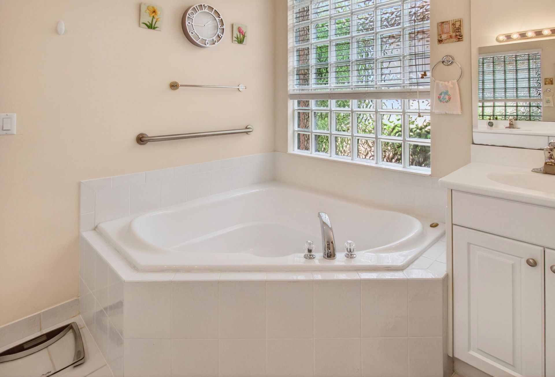 9503 Sandpiper Lane, West Palm Beach, FL 33411 Photo