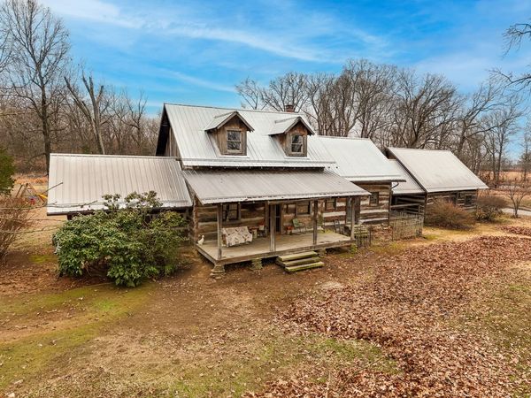 701 Old Johnston City Road, West Frankfort, IL 62896