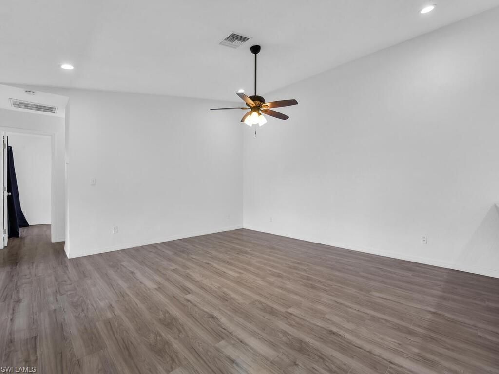 5620 Foxlake Dr, North Fort Myers, FL 33917 Photo