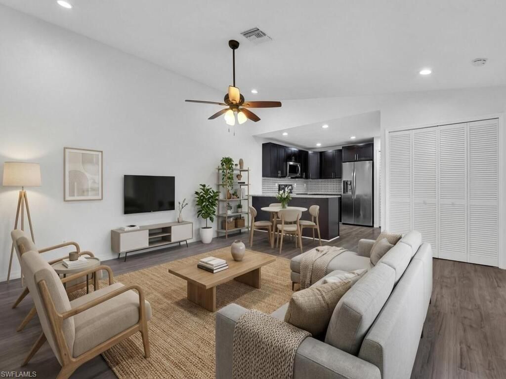 5620 Foxlake Dr, North Fort Myers, FL 33917 Photo