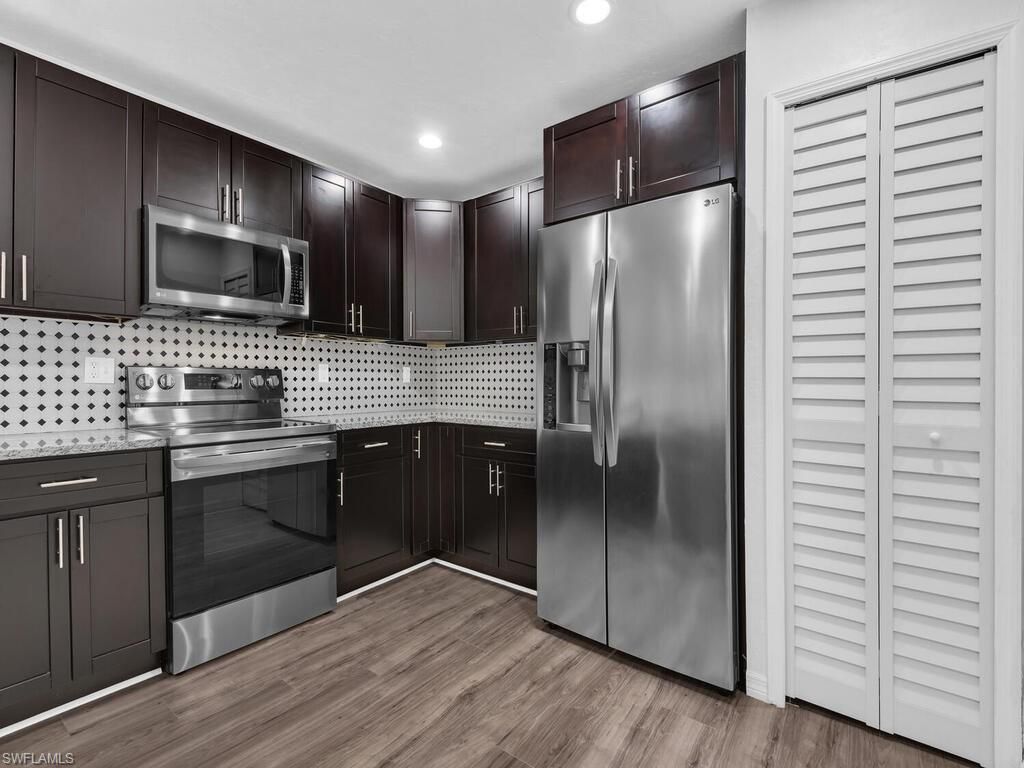 5620 Foxlake Dr, North Fort Myers, FL 33917 Photo