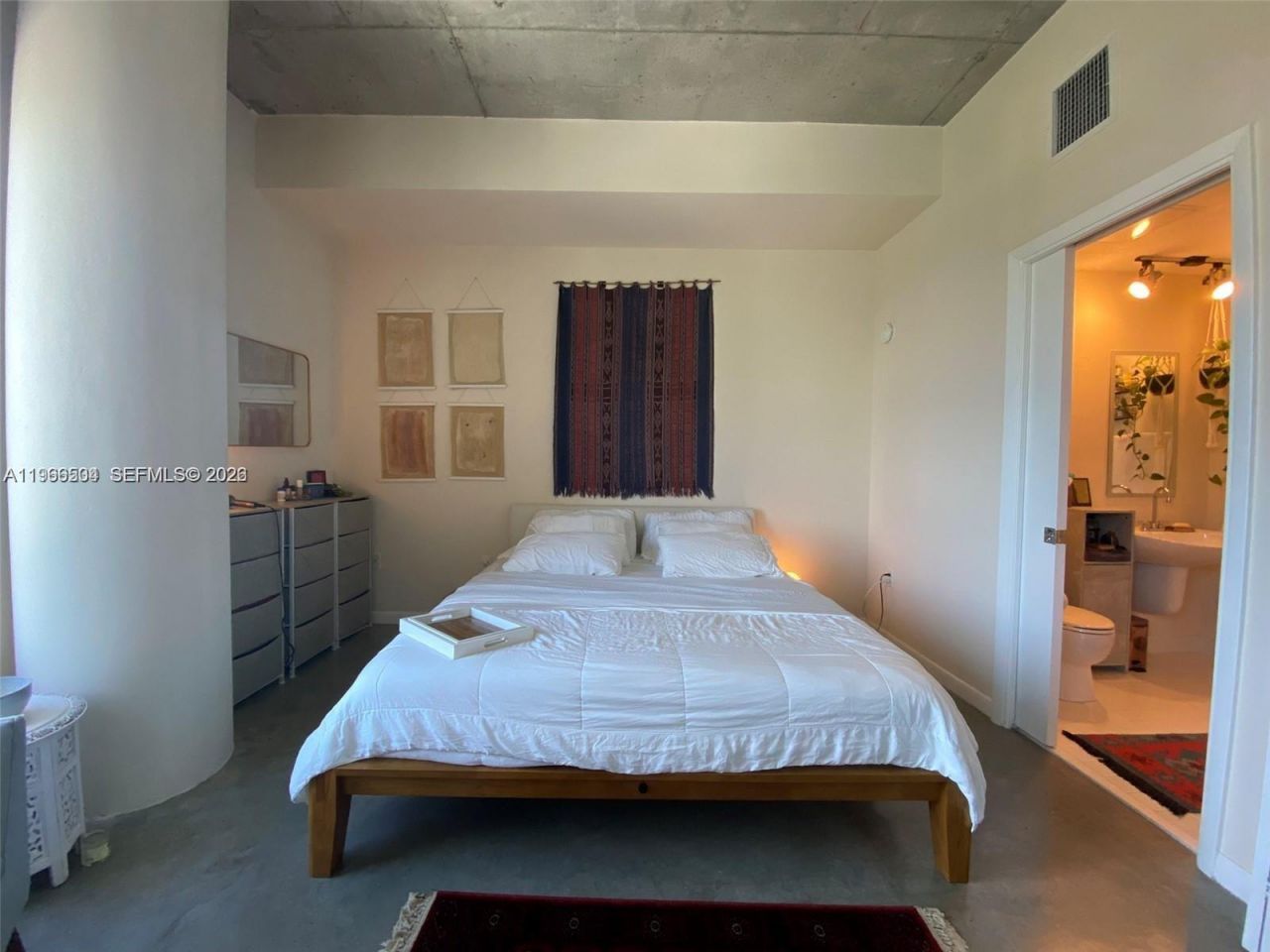 10 SW South River Dr #909, Miami, FL 33130 Photo