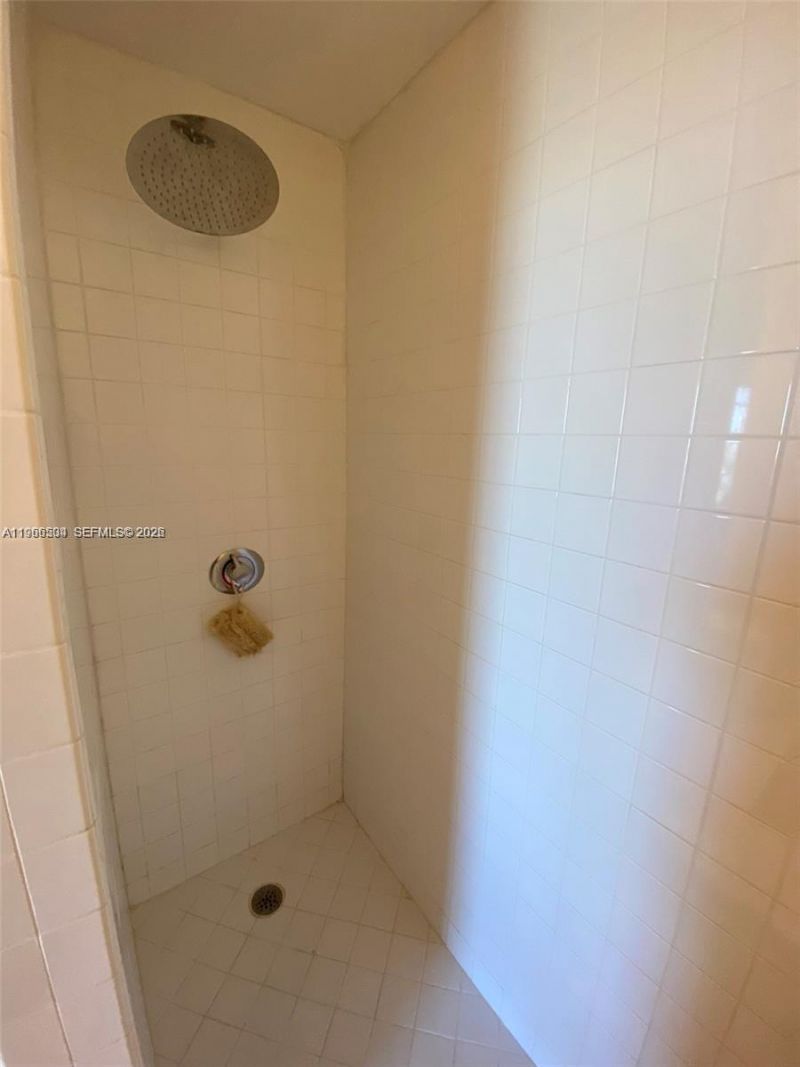 10 SW South River Dr #909, Miami, FL 33130 Photo