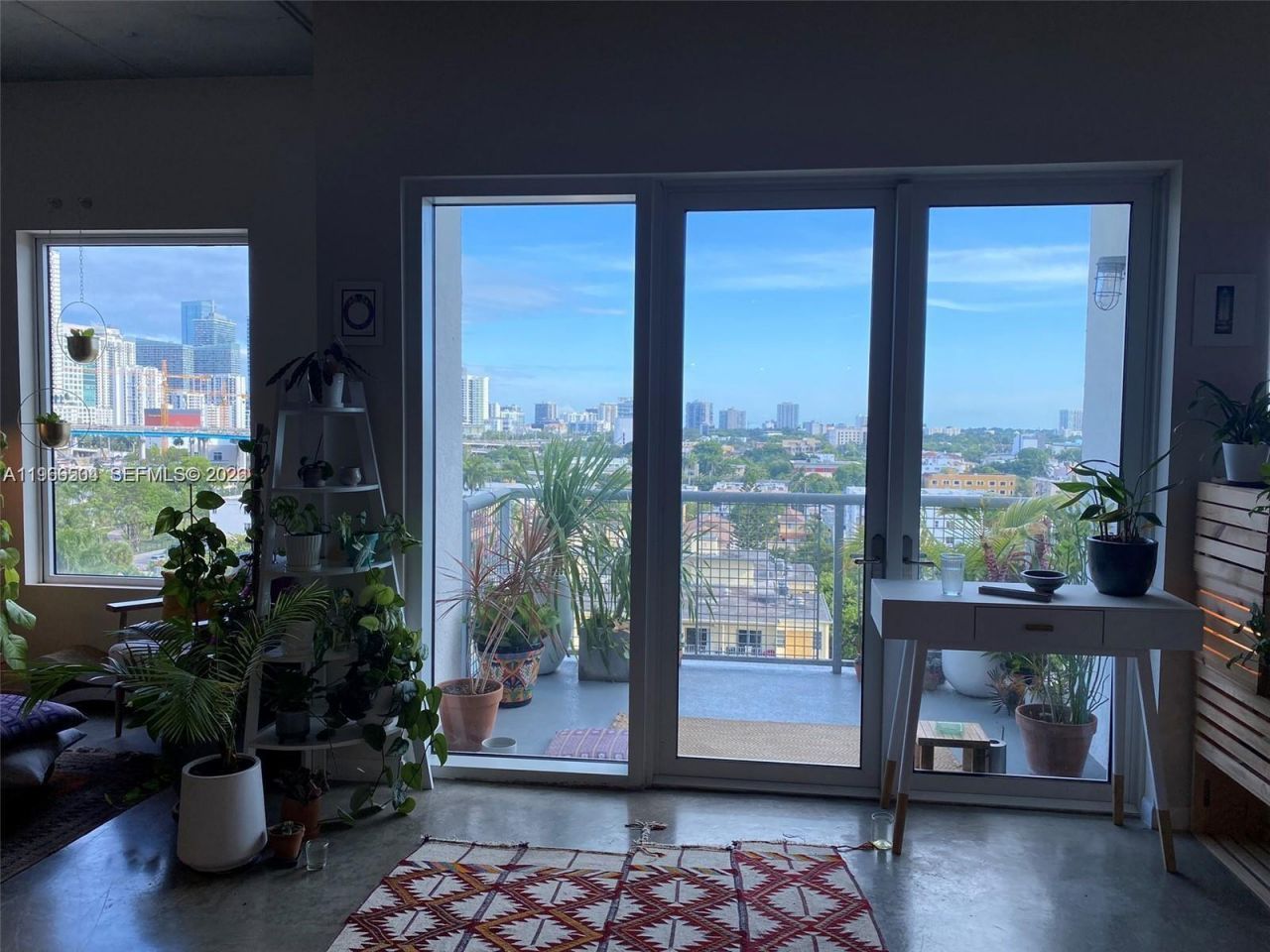 10 SW South River Dr #909, Miami, FL 33130 Photo