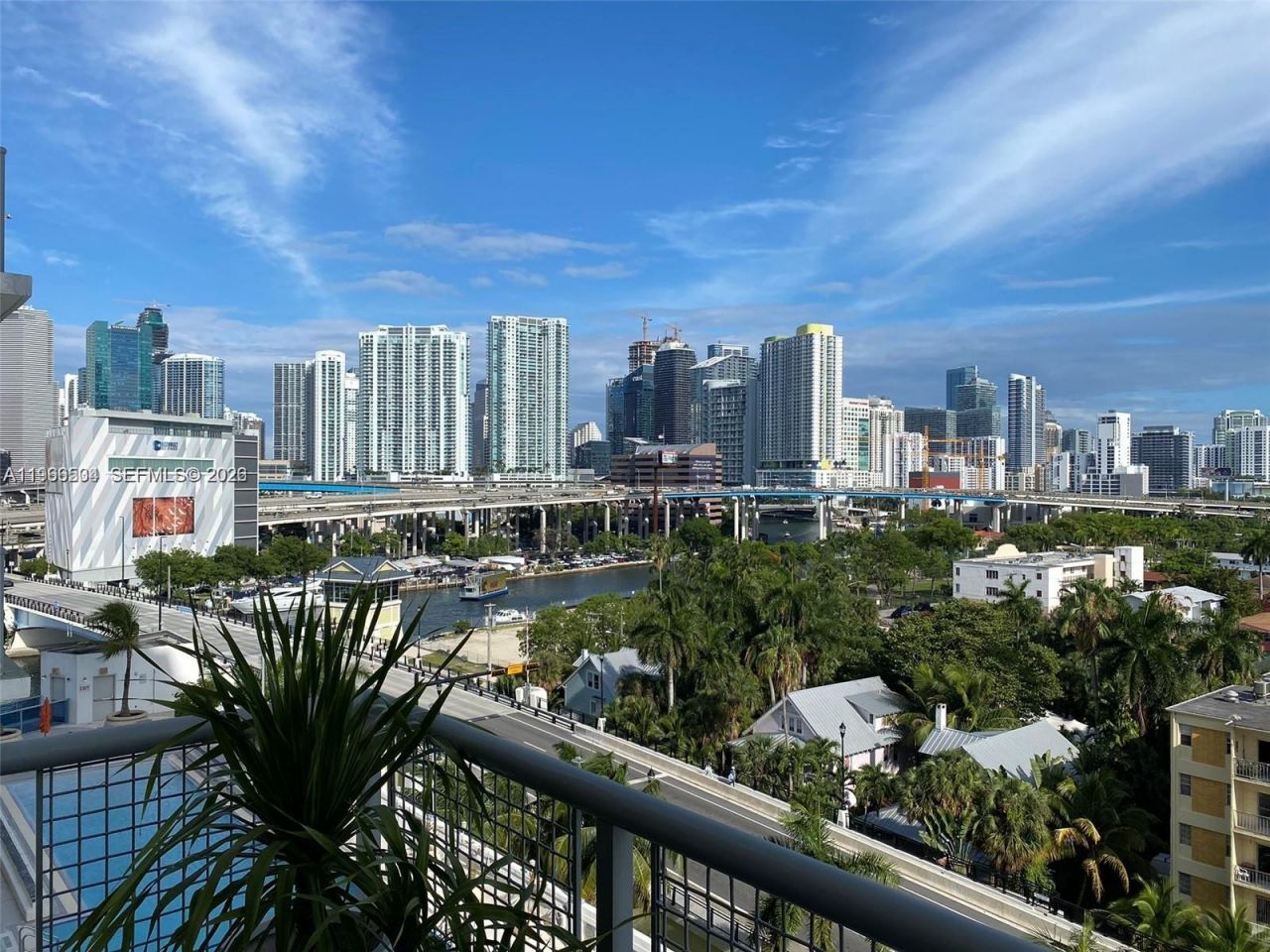 10 SW South River Dr #909, Miami, FL 33130 Photo