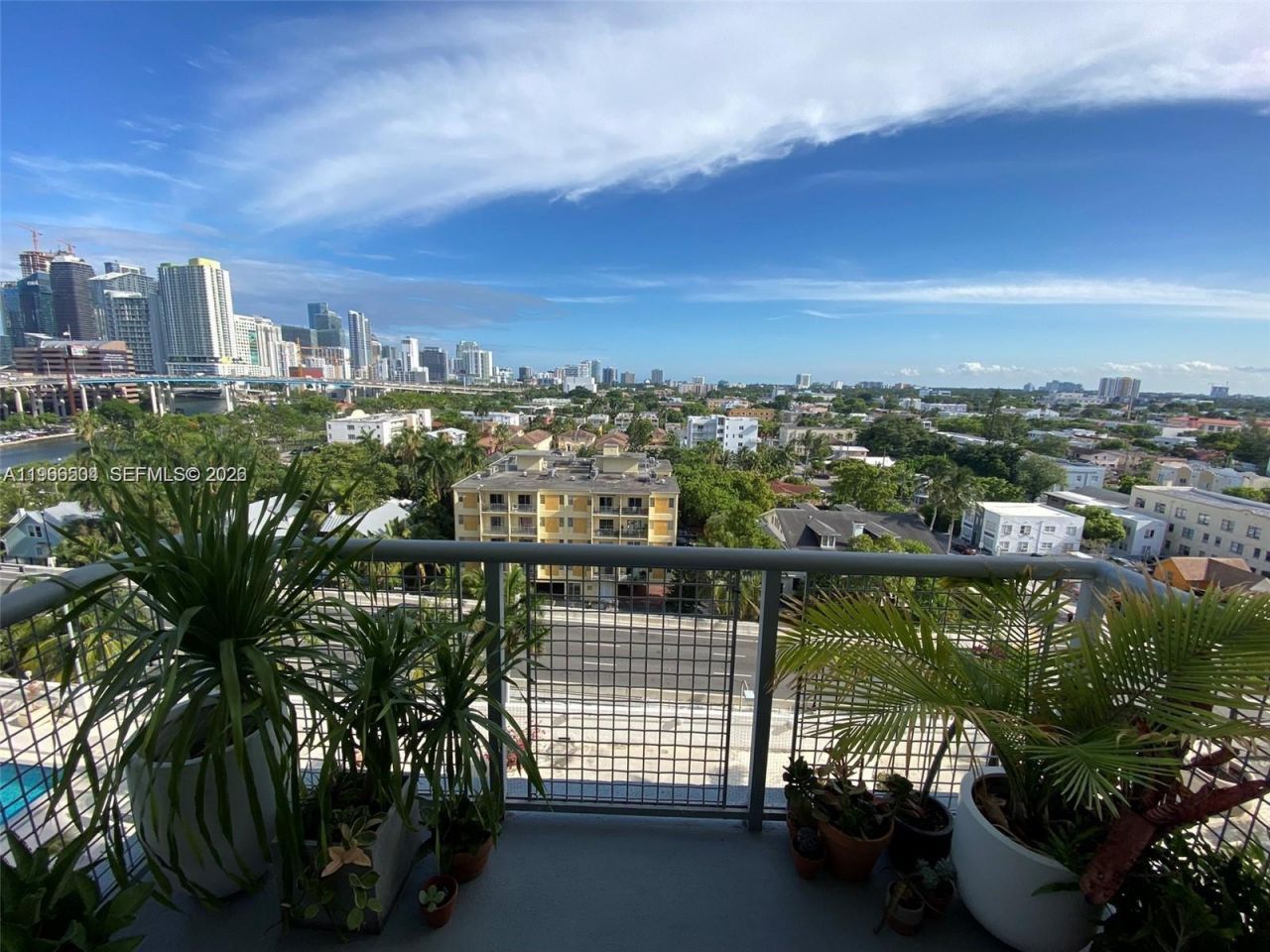 10 SW South River Dr #909, Miami, FL 33130 Photo