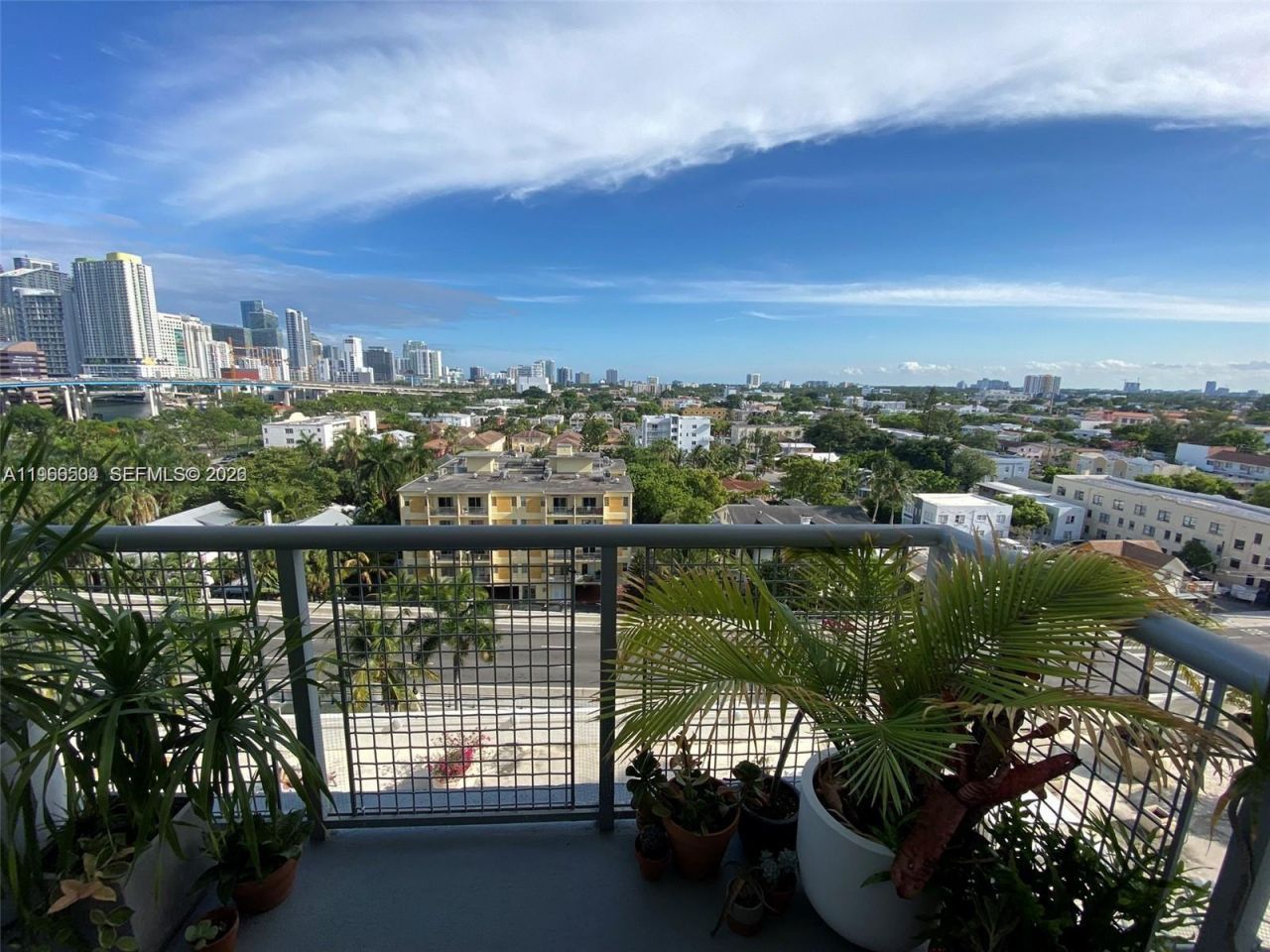 10 SW South River Dr #909, Miami, FL 33130 Photo