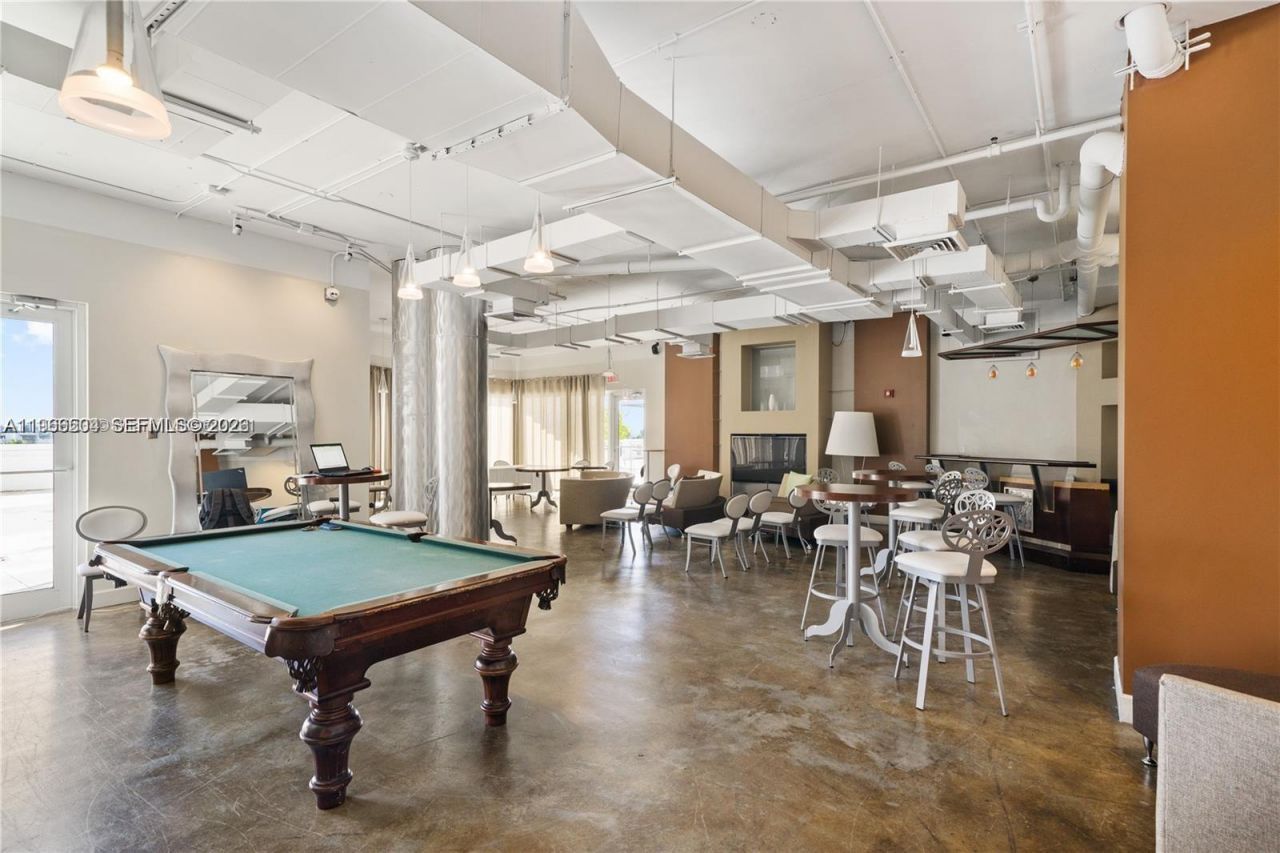 10 SW South River Dr #909, Miami, FL 33130 Photo