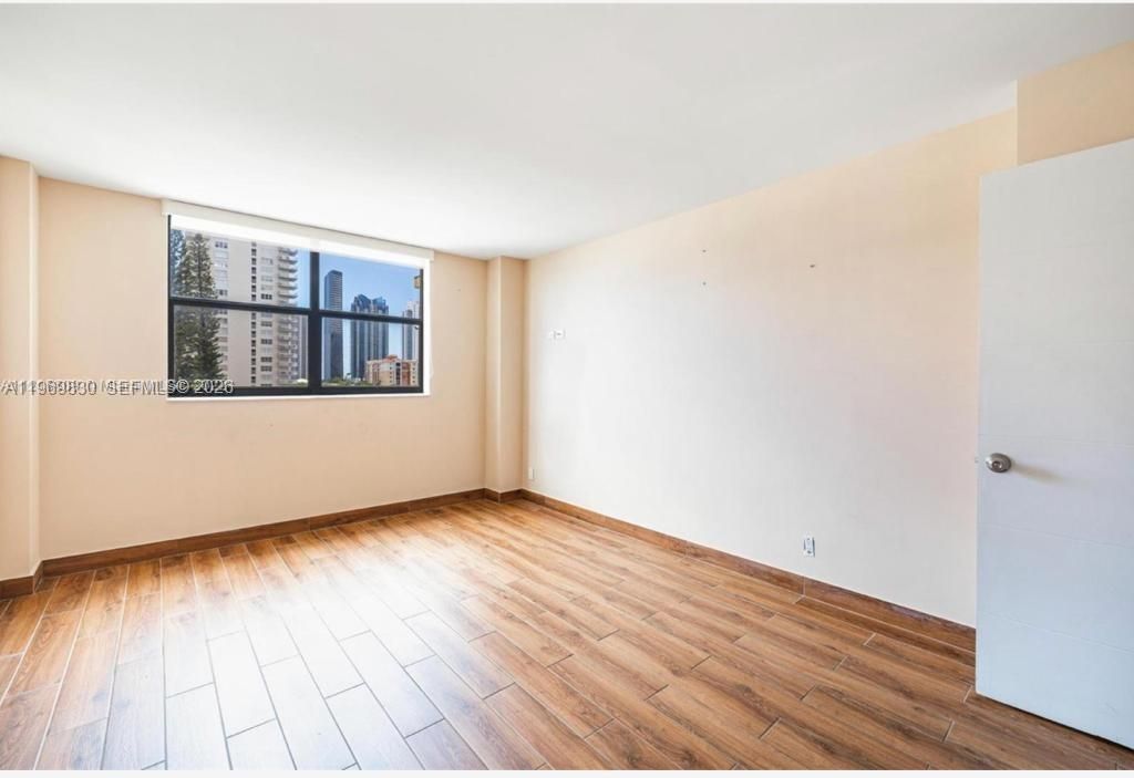 290 174th St, Unit 612, Sunny Isles Beach, FL 33160 Photo