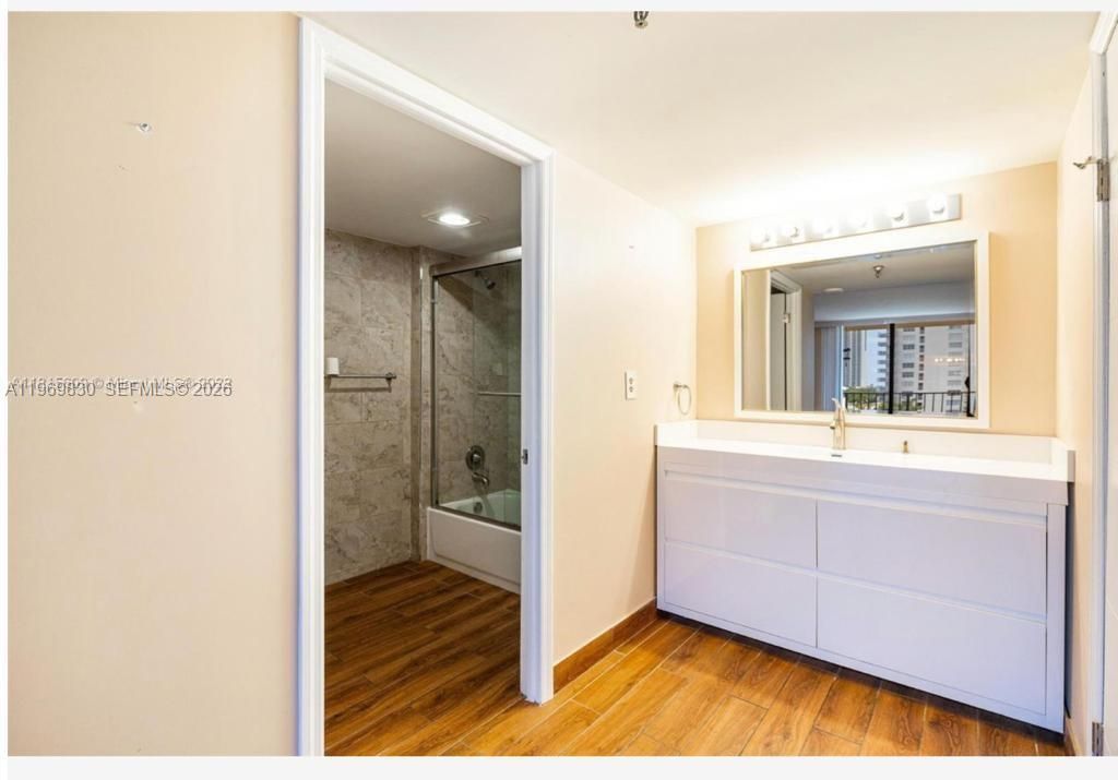 290 174th St, Unit 612, Sunny Isles Beach, FL 33160 Photo