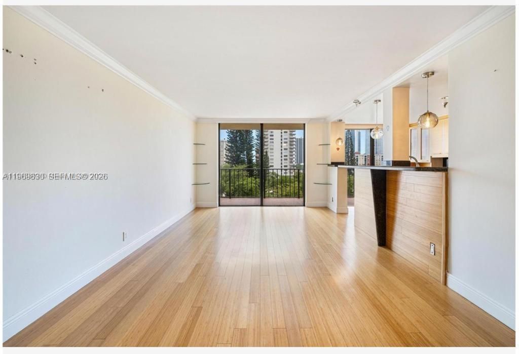 290 174th St, Unit 612, Sunny Isles Beach, FL 33160 Photo