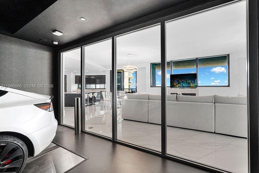 18555 Collins Ave , Unit 2605, Sunny Isles Beach, FL 33160 Photo