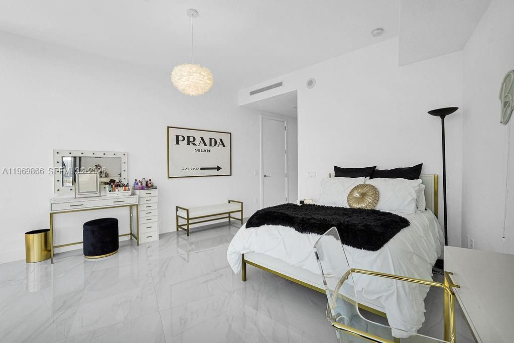 18555 Collins Ave , Unit 2605, Sunny Isles Beach, FL 33160 Photo