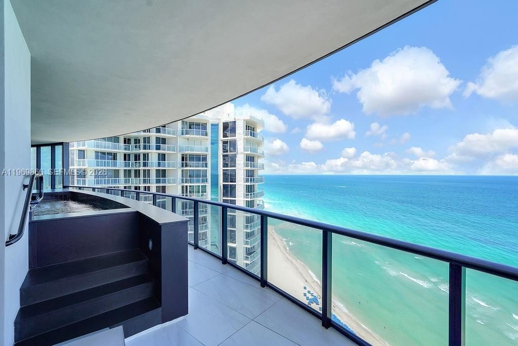 18555 Collins Ave , Unit 2605, Sunny Isles Beach, FL 33160 Photo