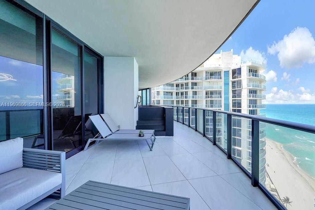 18555 Collins Ave , Unit 2605, Sunny Isles Beach, FL 33160 Photo