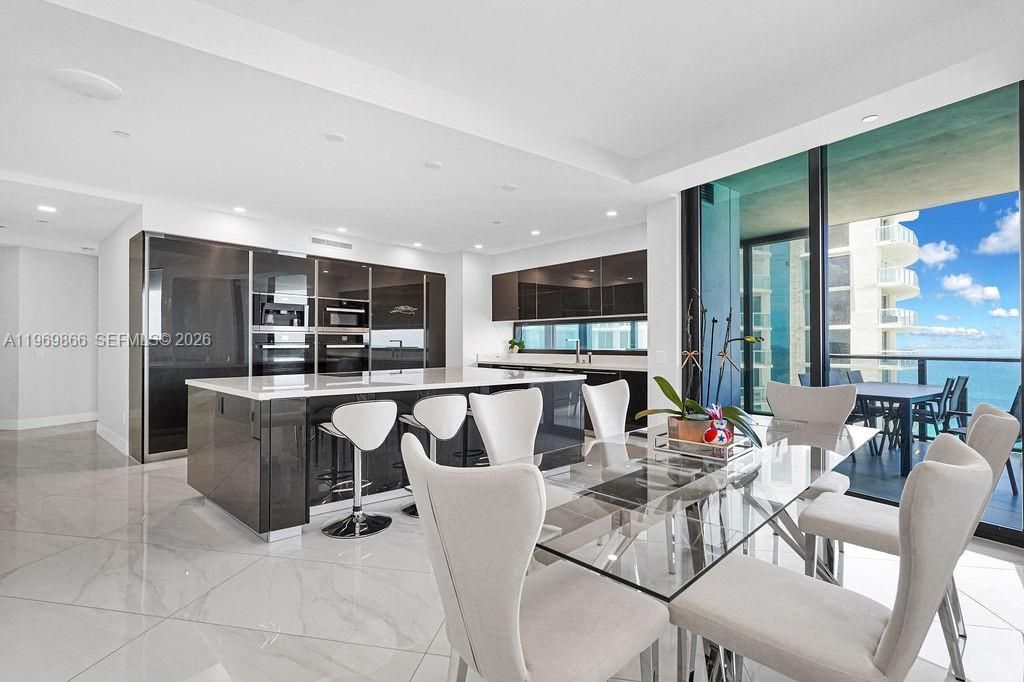 18555 Collins Ave , Unit 2605, Sunny Isles Beach, FL 33160 Photo