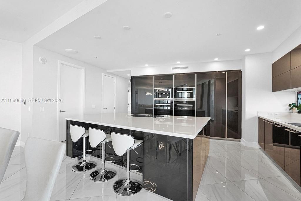 18555 Collins Ave , Unit 2605, Sunny Isles Beach, FL 33160 Photo