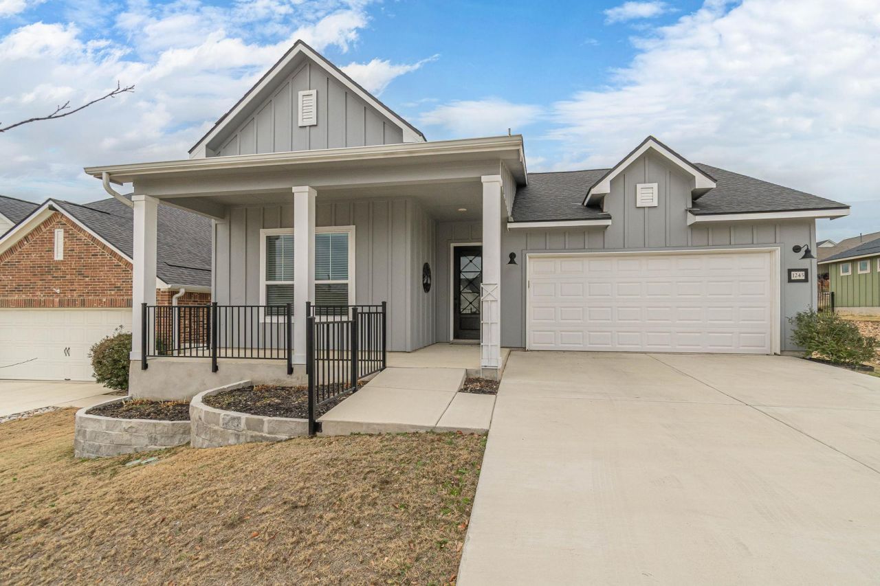 1245 Dancing Oak Ln, San Marcos, TX 78666 Main Photo