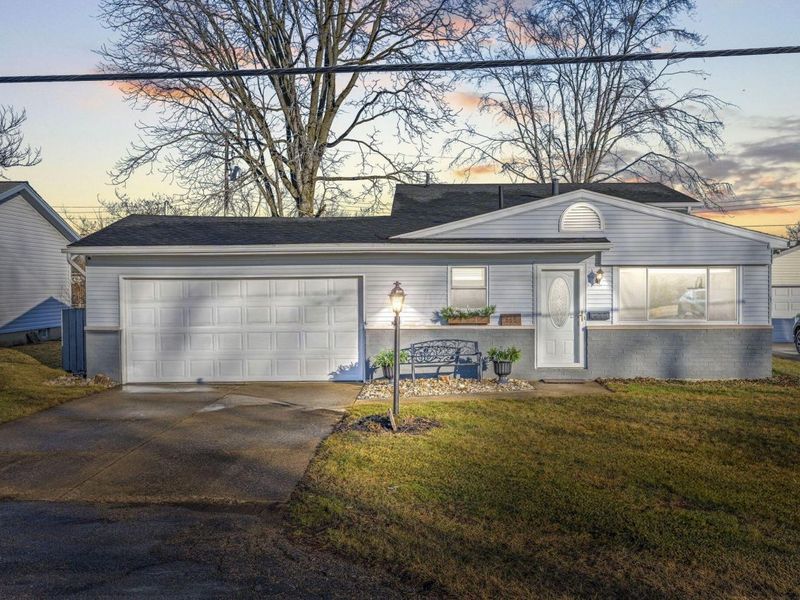 668 London Road, West Jefferson, OH 43162 Photo 2