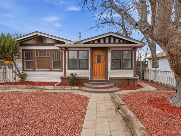 213 Harvard Drive SE, Albuquerque, NM 87106