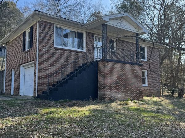 36 Hartsville Pike , Carthage, TN 37030